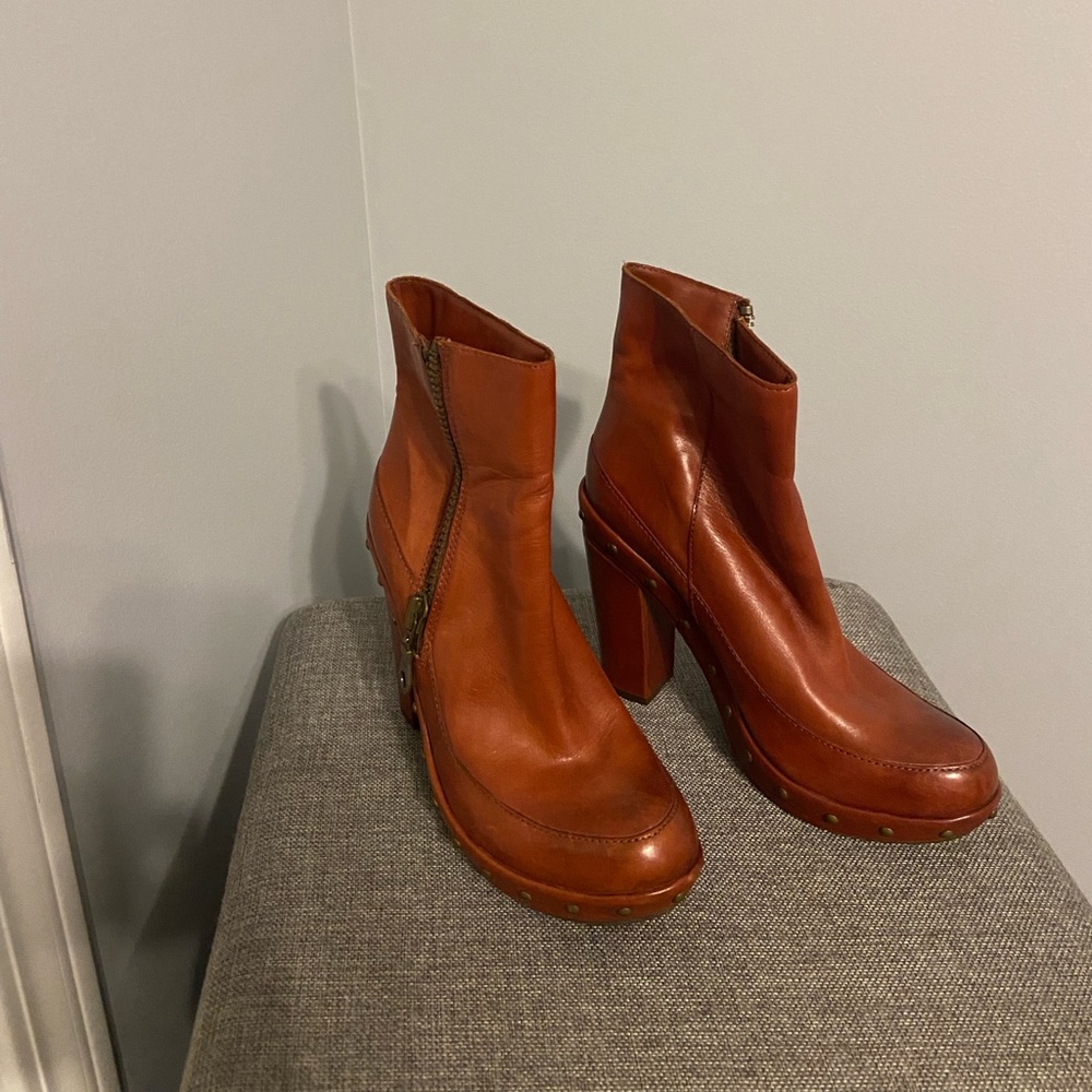 Kork Ease cognac color studded boots
